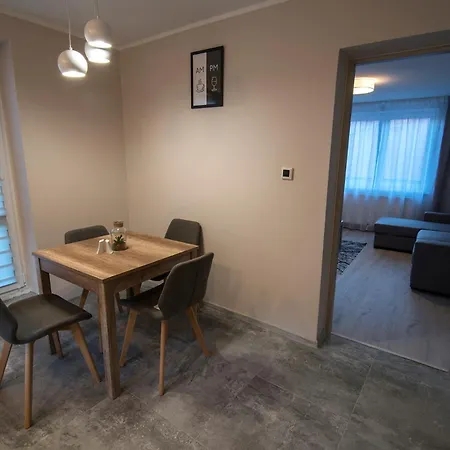 Fma & Bike Apartmán *